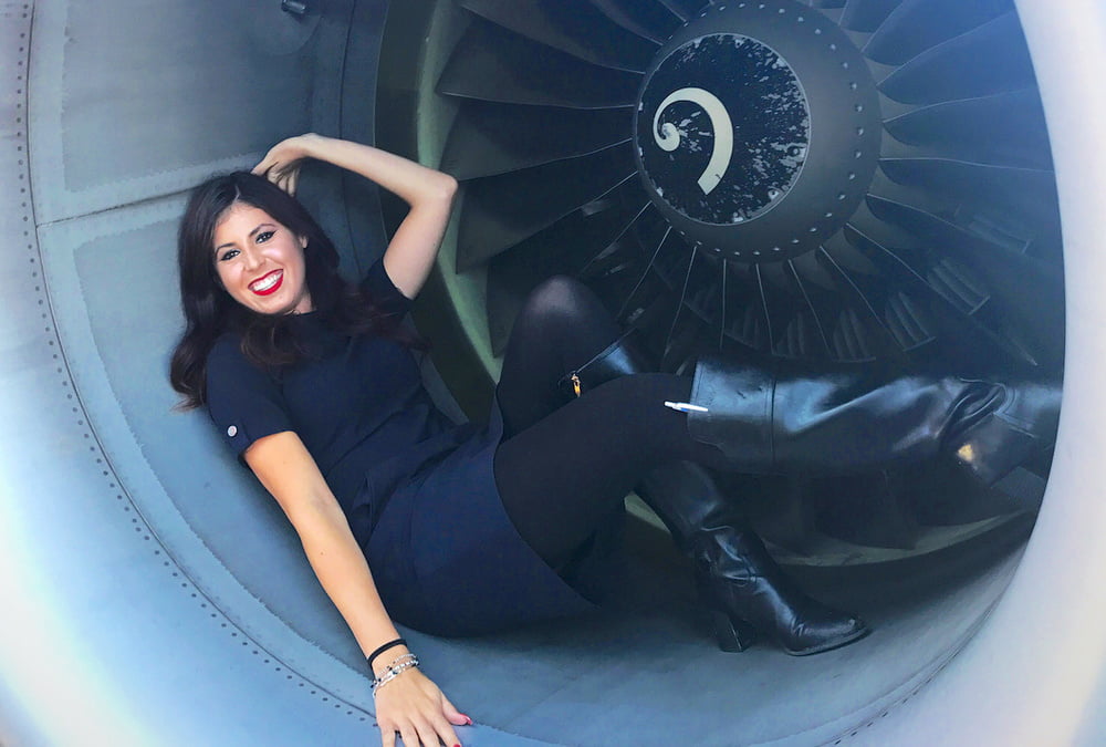 air-hostess-in-stockings-boots-001