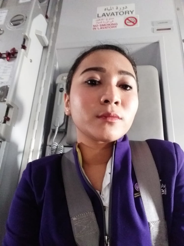 asian-air-hostess-030