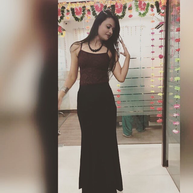 bhavna-indian-air-hostess-007
