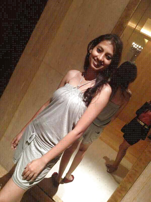 dubai-air-hostess-nude-009