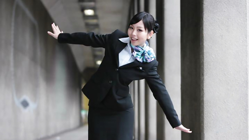 japanese-air-hostess-fucked-018