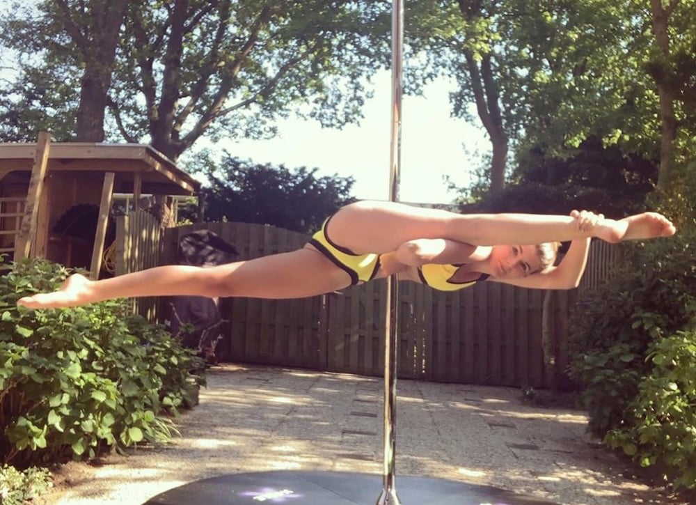 marie-sophie-netherlands-air-hostess-004