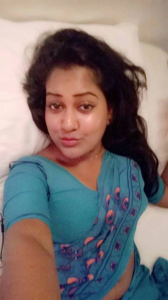 sri-lankan-cute-air-hostess-014