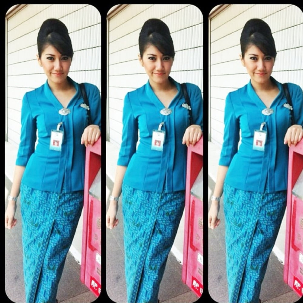 vierafinaldy-pregnant-airhostess-001