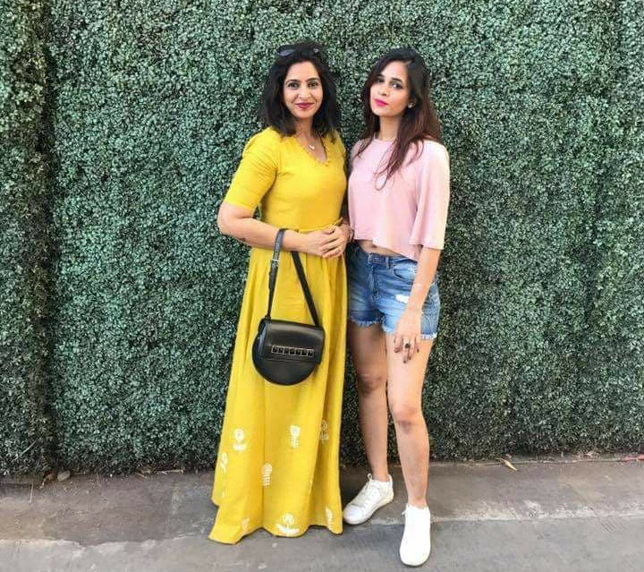 meena-reema-pihu-002
