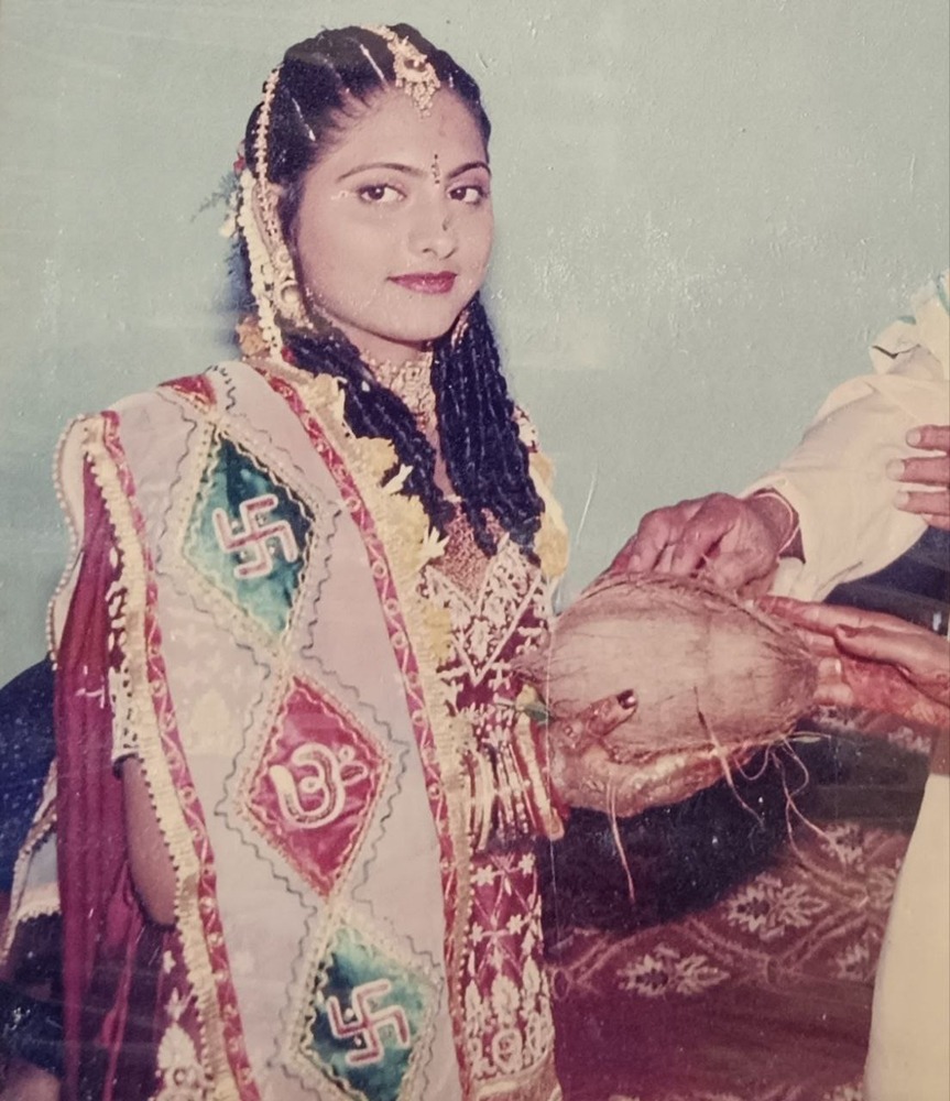 urvashi-didi-didisaashiq-033